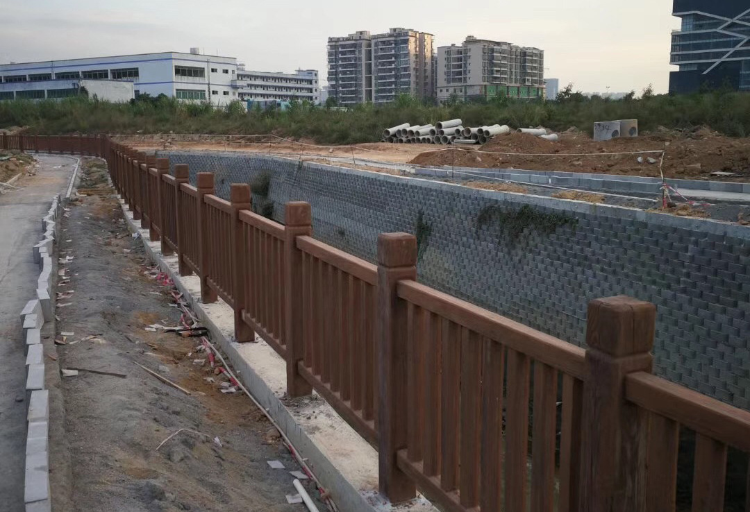 ��ľ����