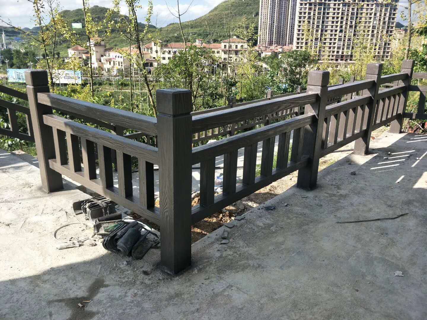 ��ľ����