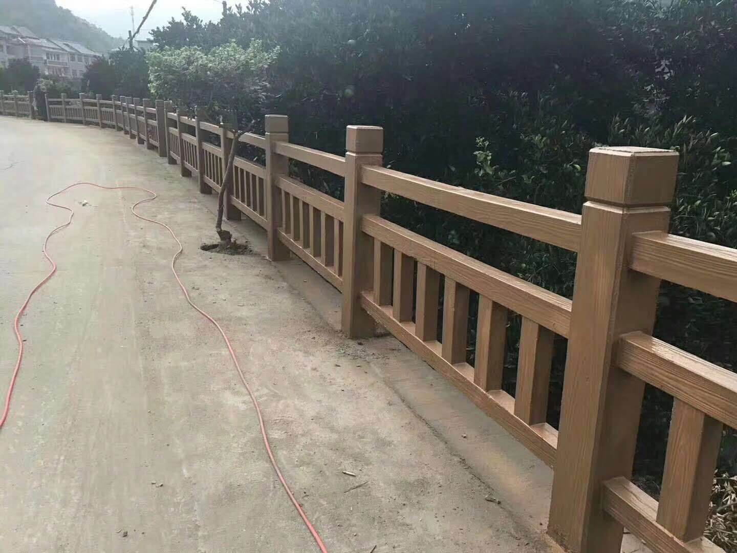 ��ľ����