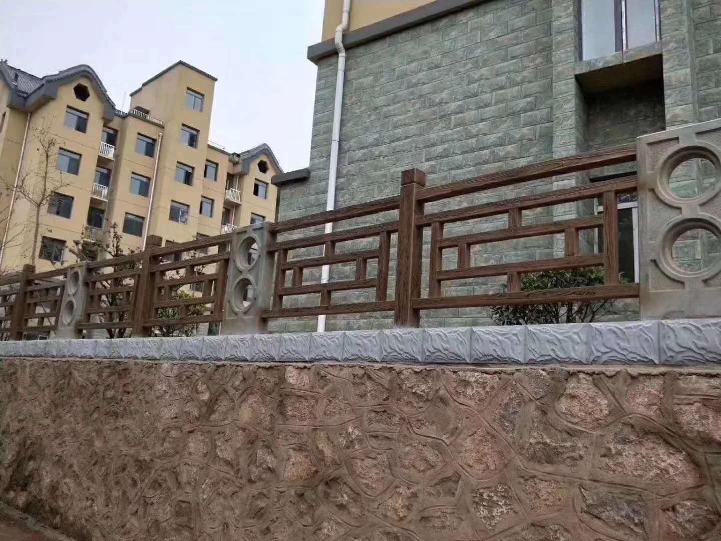 ��ľ����