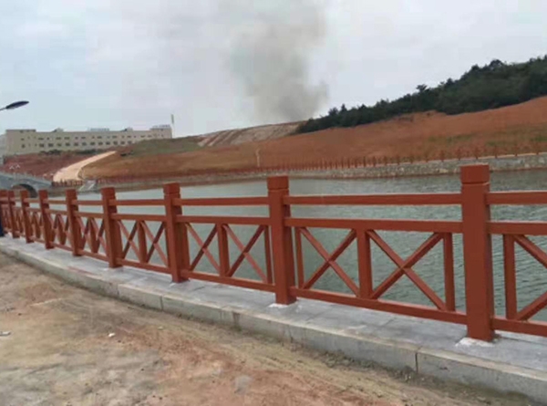 ���̰���